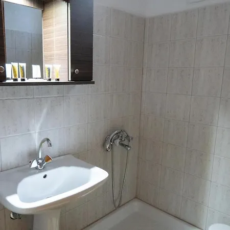 αντωνία Като-Лутраки