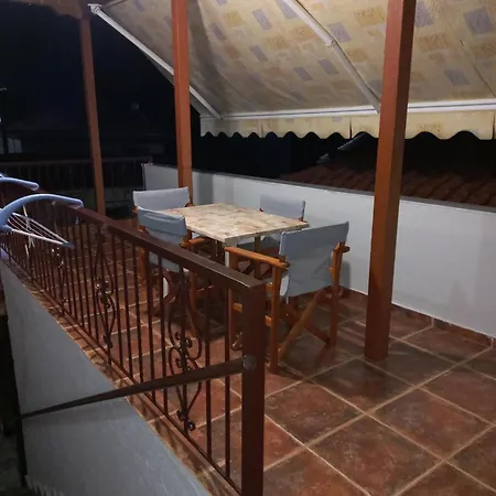 게스트하우스 αντωνία Káto Loutrákion