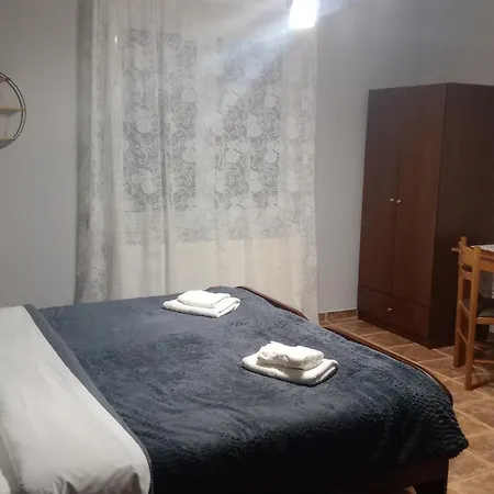 αντωνία 3* Káto Loutrákion