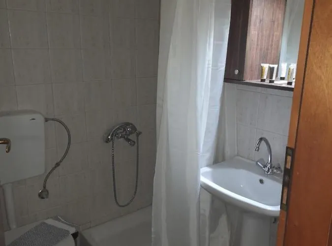 αντωνία ゲストハウス 3*