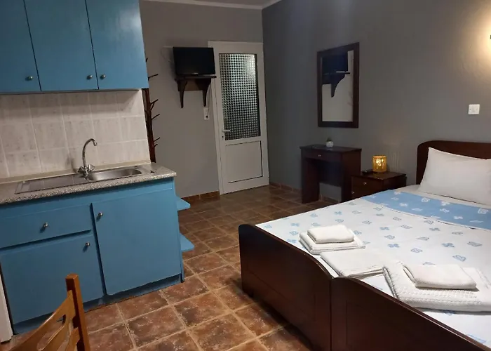 ゲストハウス αντωνία 3*