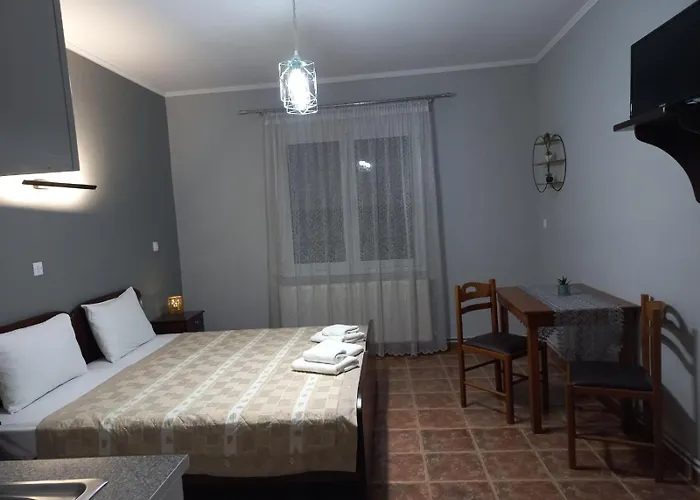 αντωνία 3* Káto Loutrákion