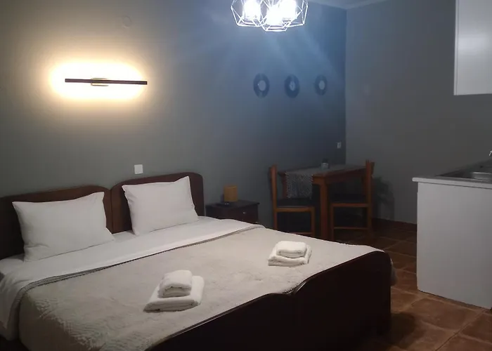 ゲストハウス αντωνία Káto Loutrákion