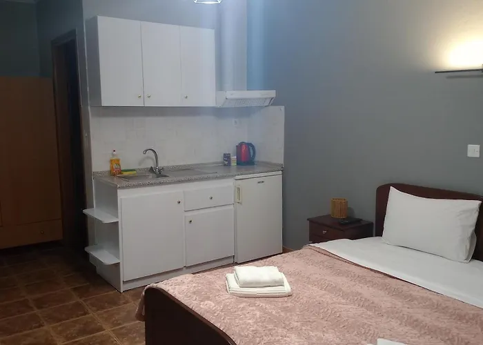 ゲストハウス αντωνία Káto Loutrákion